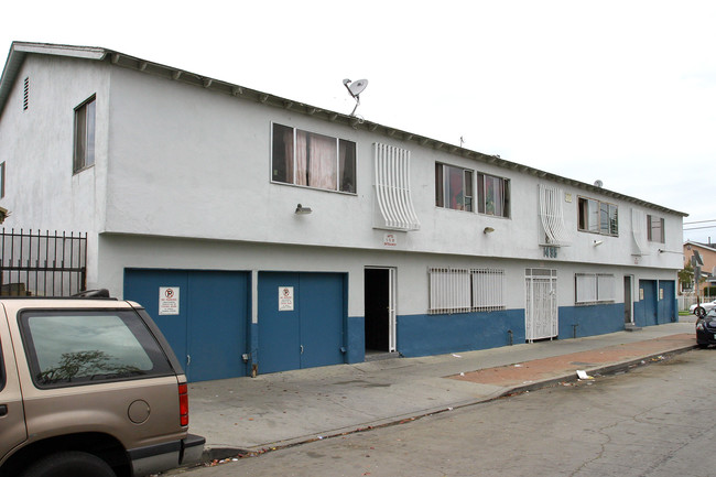 1495 N. Peterson Ave. in Long Beach, CA - Building Photo - Building Photo