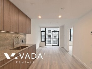 626 Claremont St in Coquitlam, BC - Building Photo - Building Photo