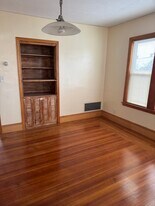 6 Emmet Ter, Unit 2nd Floor Appartment in Revere, MA - Building Photo