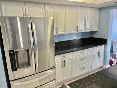 1060 Crystal Lake Dr-Unit -104 in Pompano Beach, FL - Building Photo