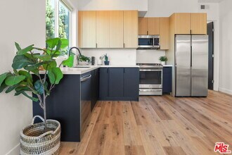 1520 Magnolia Ave in Los Angeles, CA - Building Photo - Building Photo