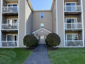 4 Marc Dr, Unit 4C7 in Plymouth, MA - Building Photo