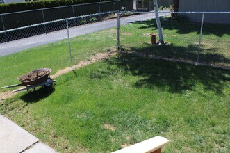 1312 N Western Ave, Unit Apt. A in Wenatchee, WA - Building Photo - Building Photo