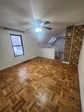 796 Larpenteur Ave W, Unit Upper in St. Paul, MN - Building Photo - Building Photo