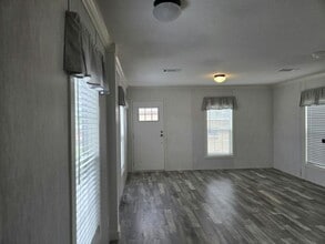3301 58th Ave N in St. Petersburg, FL - Building Photo - Building Photo