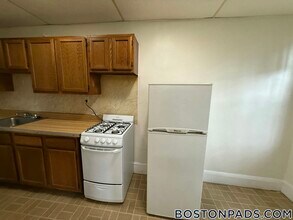 53 Fellsway W, Unit 14 in Medford, MA - Building Photo - Building Photo