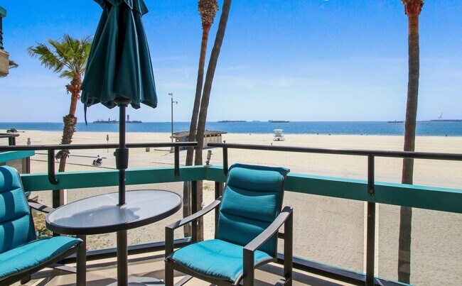 1310 E Ocean Blvd in Long Beach, CA - Building Photo - Building Photo