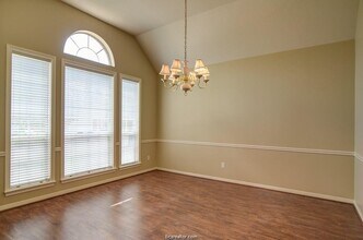 715 Berry Creek in College Station, TX - Building Photo - Building Photo
