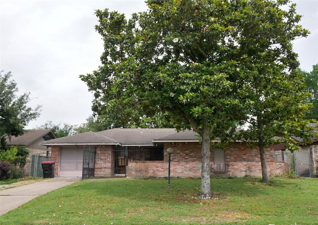 10546 Pleasanton Dr Photo