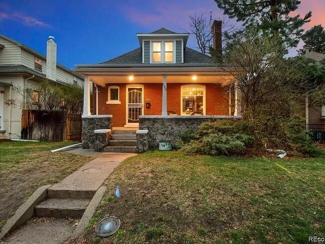 property at 220 S Emerson St