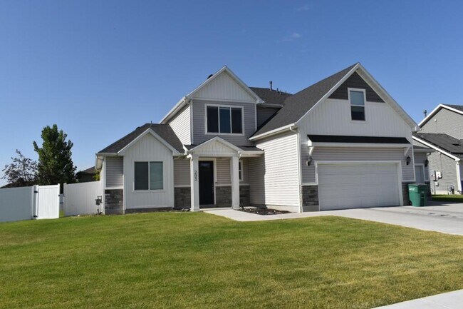 293 W 450 S in Hyde Park, UT - Building Photo - Building Photo