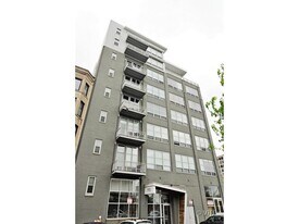 770 W Gladys Ave in Chicago, IL - Building Photo