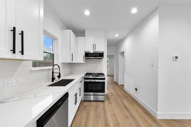 property at 2801 Nettleton St