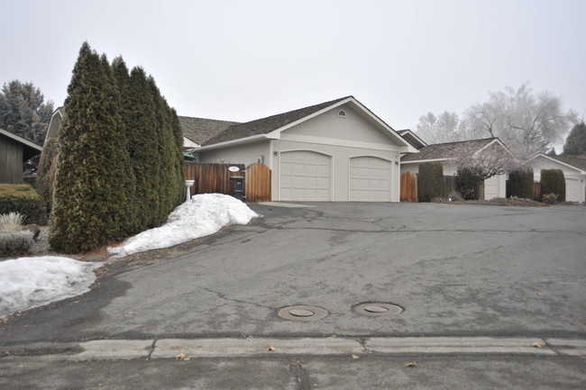 3903 W Prasch Ave in Yakima, WA - Building Photo - Building Photo