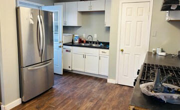 110 Hall Ct in Greenwood, IN - Building Photo - Building Photo