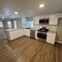 6810 Bleker St photo'