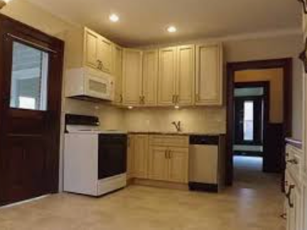 property at 559 W Howard St