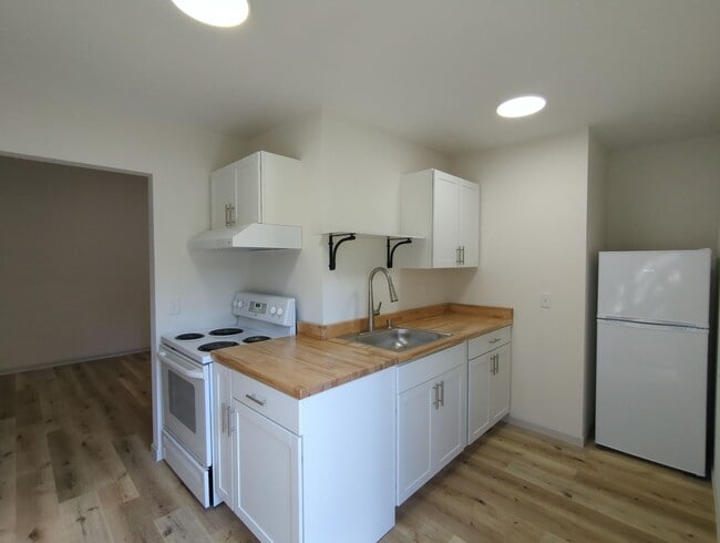 property at 3718 Fountain Ave