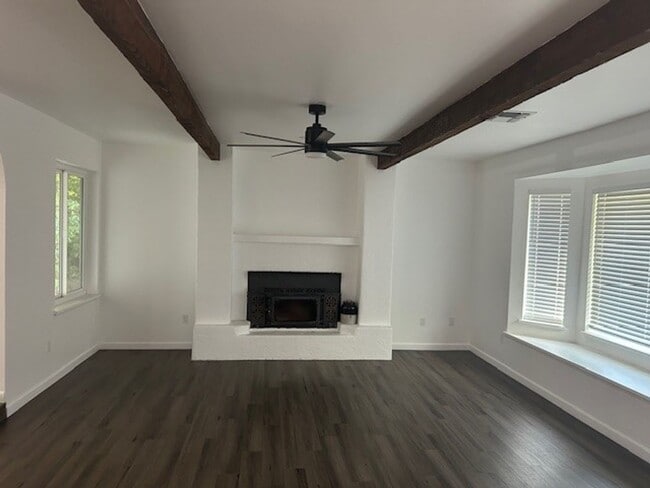 9400 Hemingway Pl in Bakersfield, CA - Building Photo - Building Photo