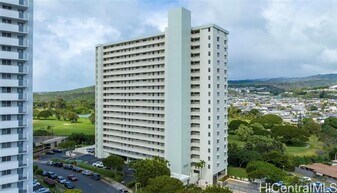 1160 Ala Napunani St in Honolulu, HI - Building Photo