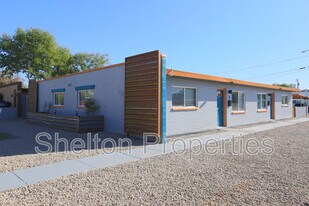 1747 E Virginia Ave in Phoenix, AZ - Building Photo