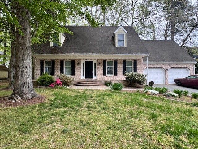 property at 7047 Maple Ct