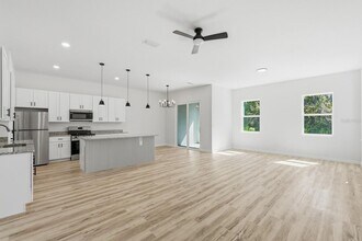 1 Fanshawe Ln in Palm Coast, FL - Building Photo - Building Photo