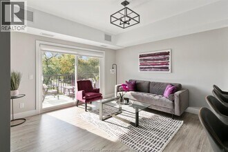 480 Fairview Blvd in Windsor, ON - Building Photo - Building Photo