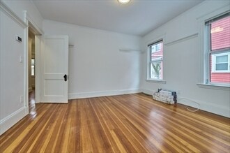 14 Malvern Ave, Unit 14L in Somerville, MA - Building Photo - Building Photo