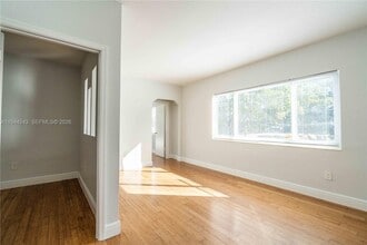 7301 Carlyle Ave in Miami Beach, FL - Building Photo - Building Photo