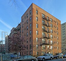 407 Beach 20th St in Far Rockaway, NY - Building Photo