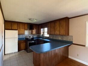 106 Hawthorne Dr in Elizabeth City, NC - Building Photo - Building Photo