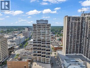 380 Pelissier St in Windsor, ON - Building Photo - Building Photo