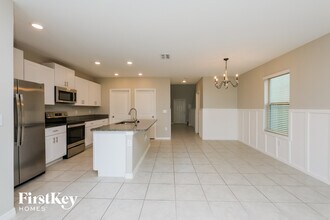 14482 English Lavender Dr in Wimauma, FL - Building Photo - Building Photo