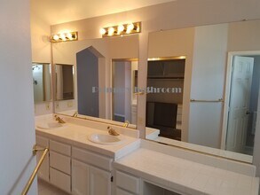 105 Kilcairn Ct in Folsom, CA - Building Photo - Building Photo