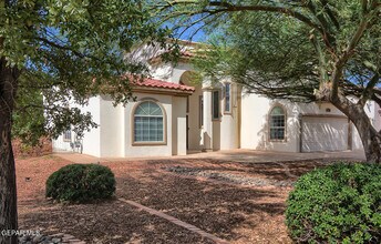 6030 Laguna Vista Dr in El Paso, TX - Building Photo - Building Photo