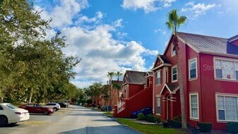 9228 Lake Chase Island Way in Tampa, FL - Building Photo