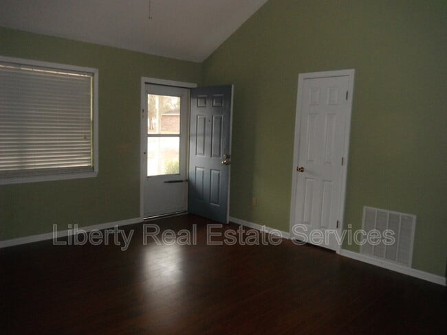 177 Sheila Dr in Hinesville, GA - Building Photo - Building Photo