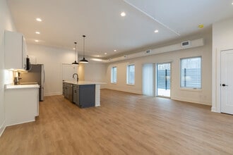 Ramblewood Suites in Lansing, MI - Foto de edificio - Interior Photo