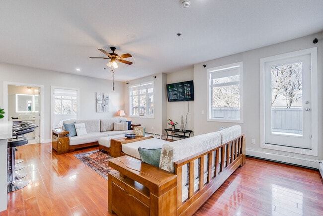 7912-7109 109 St NW