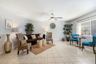 Topaz Grove in Tallahassee, FL - Building Photo - Interior Photo