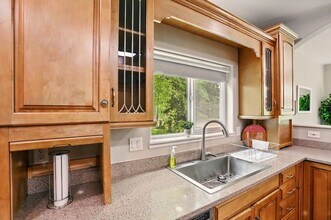 1400 W 47th Ave in Anchorage, AK - Building Photo - Building Photo