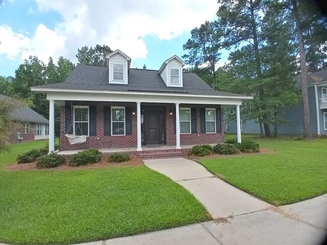 property at 370 Veranda Dr