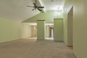 1018 NW 166th Terrace in Edmond, OK - Building Photo - Building Photo