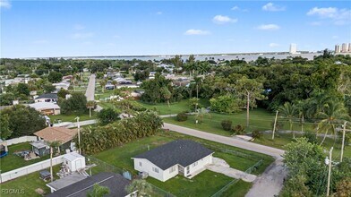 138 Brooks Rd in North Fort Myers, FL - Building Photo - Building Photo