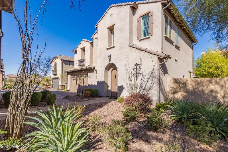 1264 Brookwood Ct in Phoenix, AZ - Foto de edificio