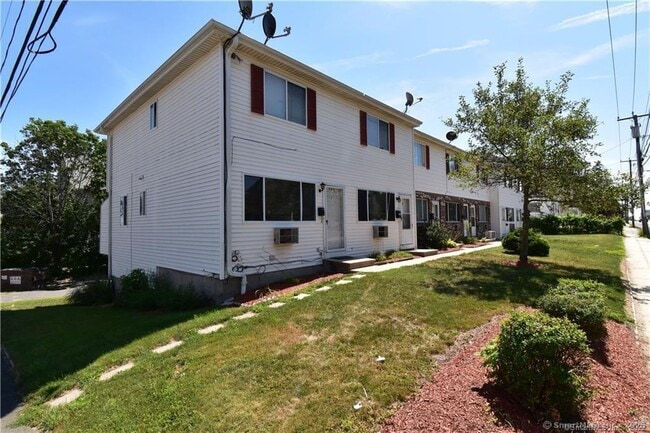 581 Highland Ave in Waterbury, CT - Building Photo - Building Photo