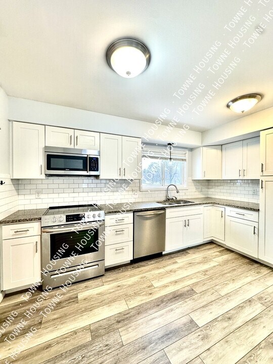 4493 S Buffalo St in Orchard Park, NY - Building Photo