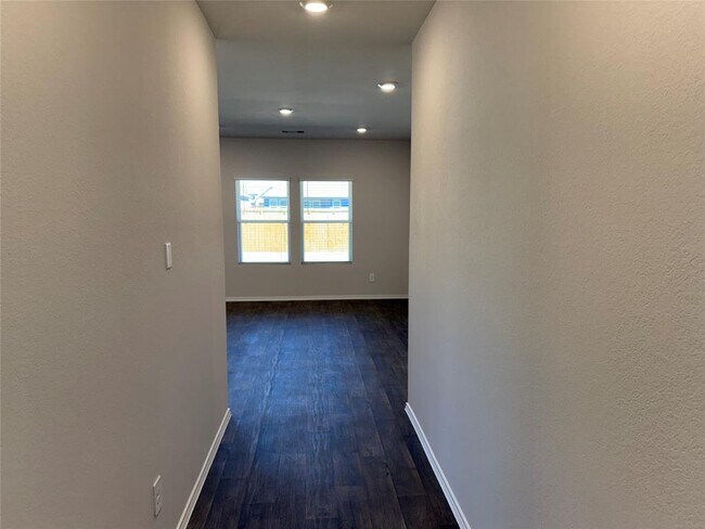 property at 312 Wirecrested Dr