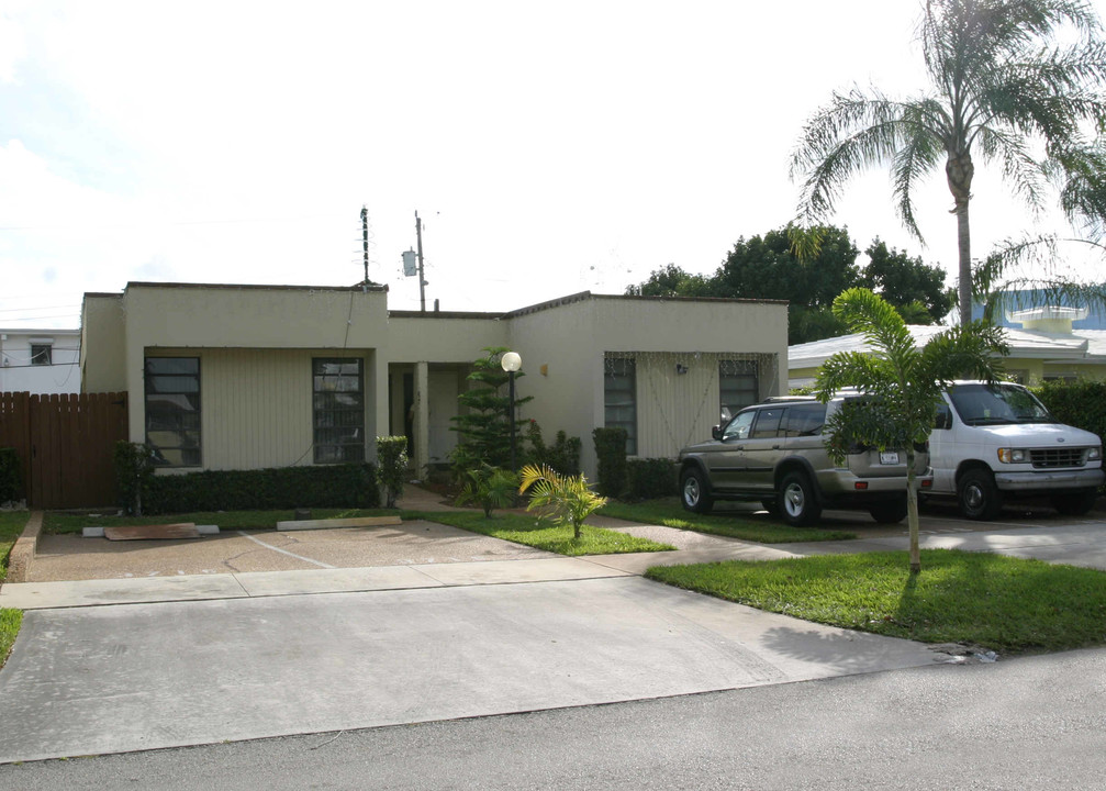 3616 Polk St in Hollywood, FL - Building Photo